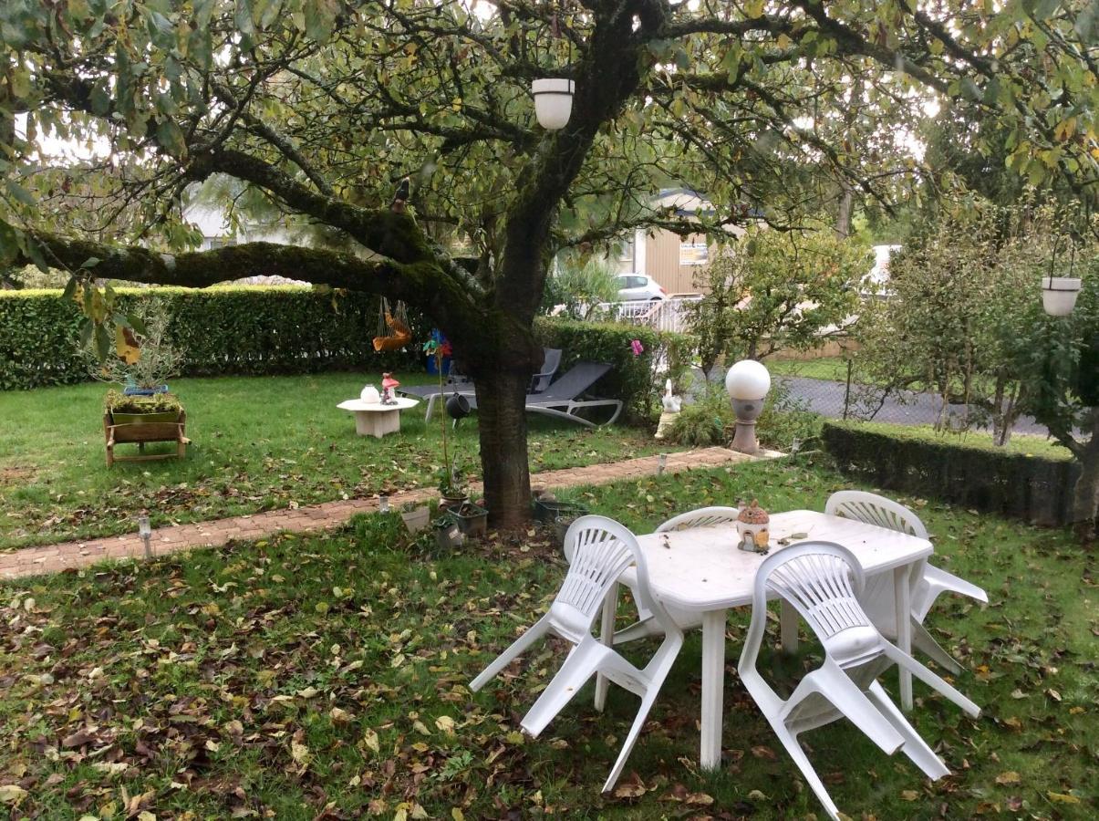 Maison Avec Veranda Proche Du Centre Ville Rignac  Exteriér fotografie