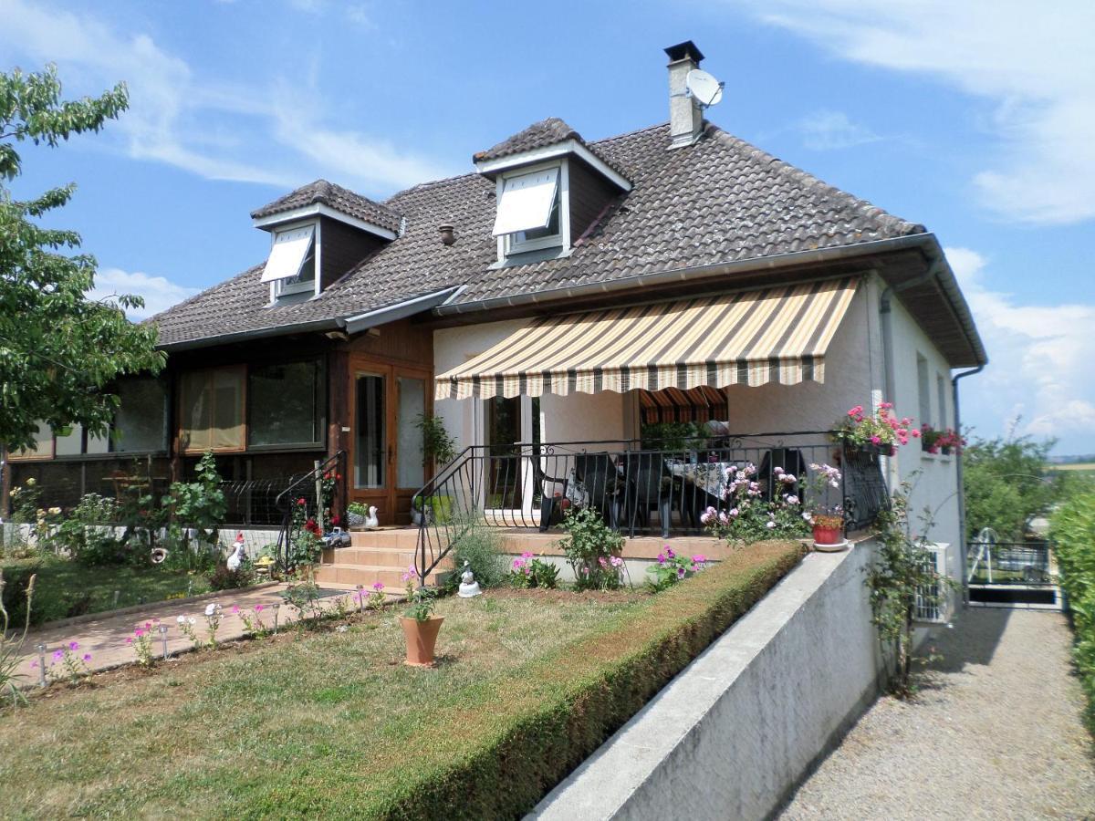 Maison Avec Veranda Proche Du Centre Ville Rignac  Exteriér fotografie